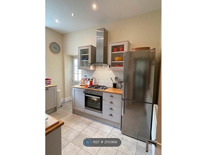 2 Bedroom Flat To Rent In Court Road, London, SE9