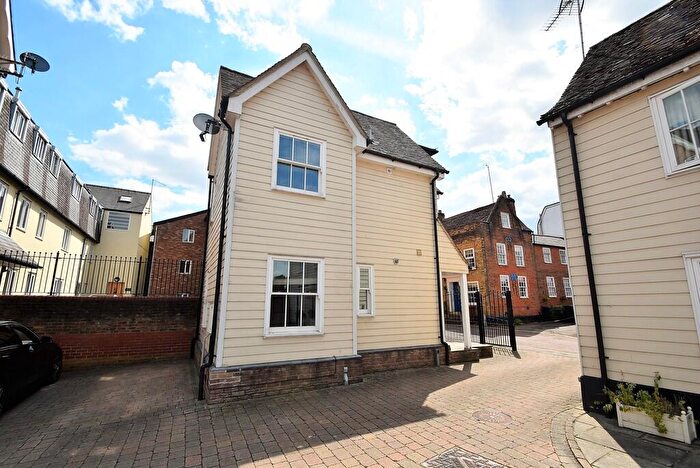 1 Bedroom Detached House To Rent In William Searing Close, CM23