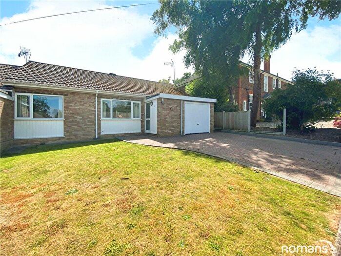 2 Bedroom Bungalow For Sale In Silver Glades, Yateley, Hampshire, GU46