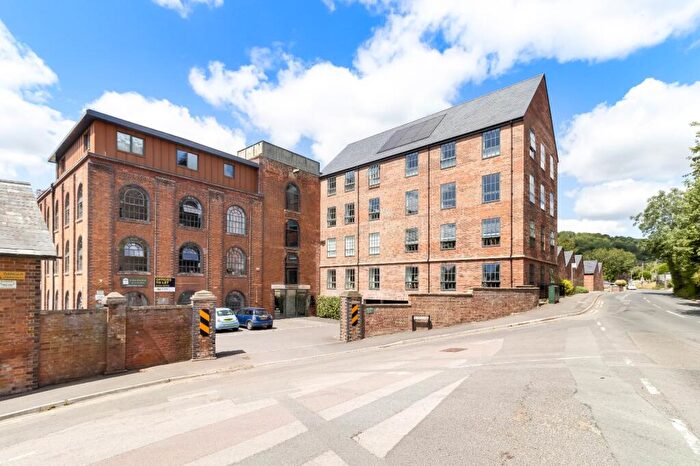 2 Bedroom Apartment For Sale In Toadsmoor Road, Brimscombe, Stroud, Gloucestershire, GL5