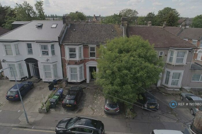 2 Bedroom Flat To Rent In Argyle Road, Ilford, IG1