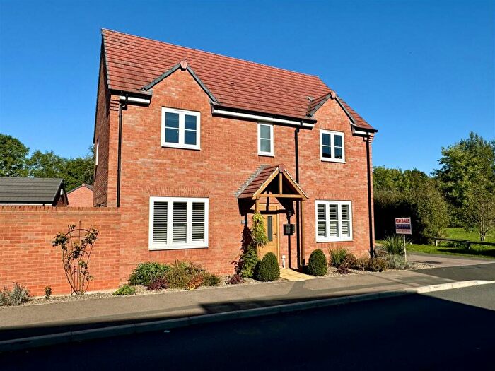3 Bedroom Detached House For Sale In Chartist Way, Staunton, GL19