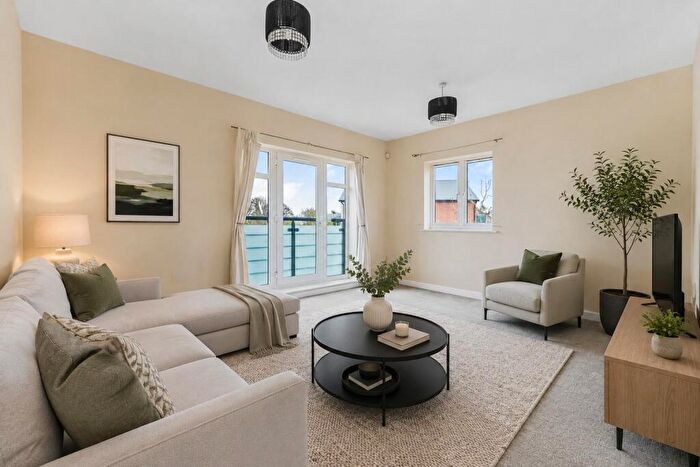 2 Bedroom Apartment To Rent In The Parklands, LU5