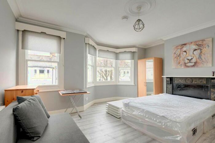 5 Bedroom House To Rent In Ambleside Road, Kensal Rise, NW10