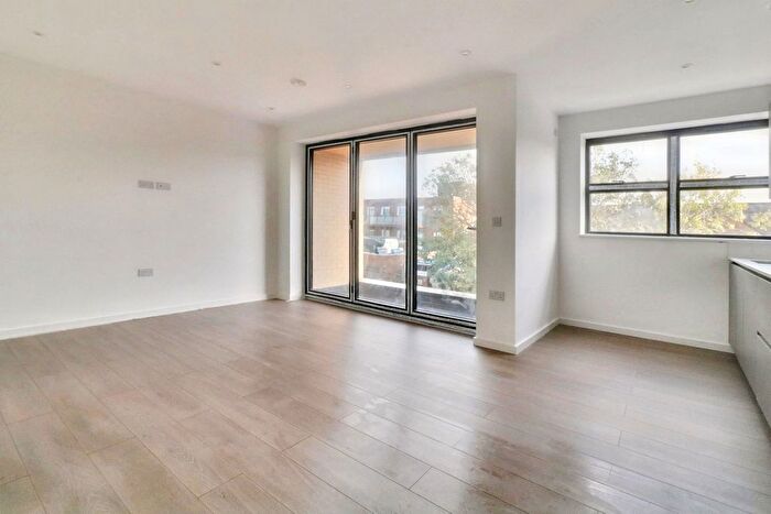 2 Bedroom Flat To Rent In Flat, Cubic Mews, South Harrow, HA2