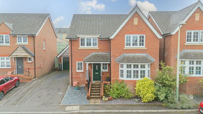 4 Bedroom Detached House For Sale In Maes Bengi, Oakdale, NP12