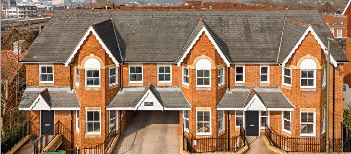 2 Bedroom Flat For Sale In Sydenham Road, Guildford, Surrey, GU1