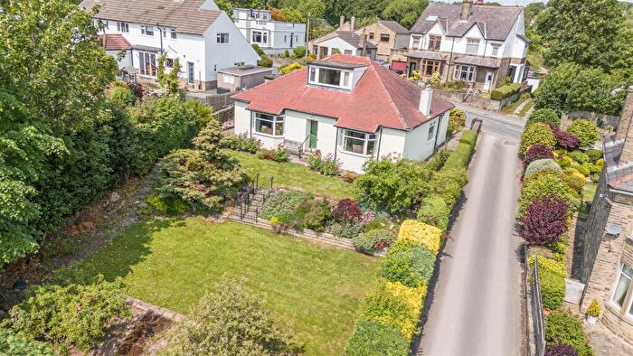 5 Bedroom Detached House For Sale In , Bramley Lane, Hipperholme, HX3