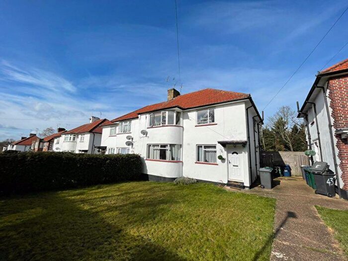 2 Bedroom Maisonette To Rent In Laleham Avenue, London, NW7