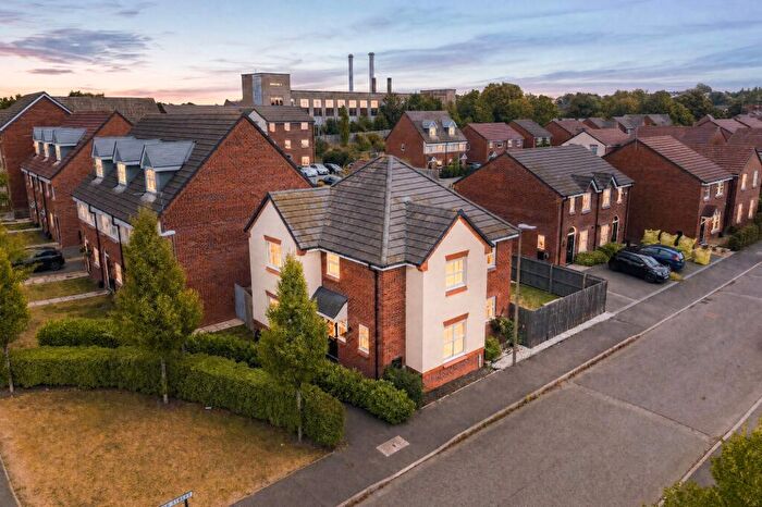4 Bedroom Detached House For Sale In Walker Road, Northwich, CW8