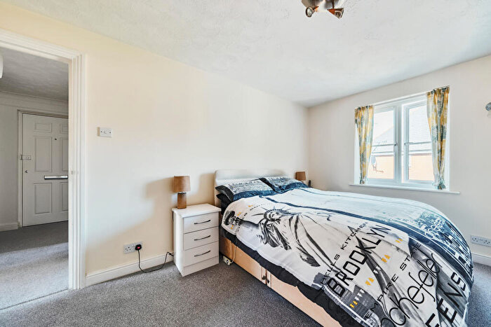 2 Bedroom Apartment For Sale In Waterside Court, Alton, Hampshire, GU34
