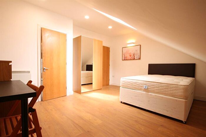 3 Bedroom Apartment To Rent In Pandongate House, City Centre, NE1