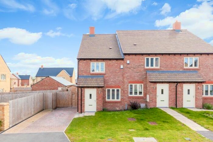 2 Bedroom End Of Terrace House To Rent In Long Place, Long Hanborough, Witney, OX29