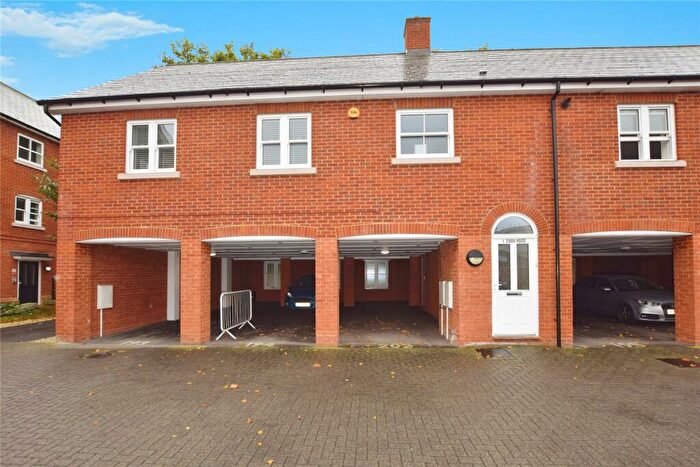 2 Bedroom Coach House For Sale In Dragoon Road, Colchester, Essex, CO2