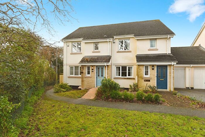 3 Bedroom Semi Detached House For Sale In The Links, Falmouth, Cornwall, TR11