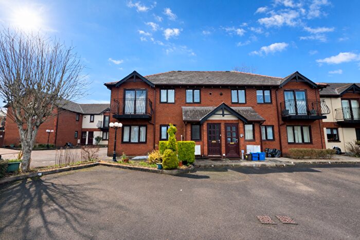 2 Bedroom Apartment For Sale In Tyn Y Pwll Road, Whitchurch, Cardiff, CF14