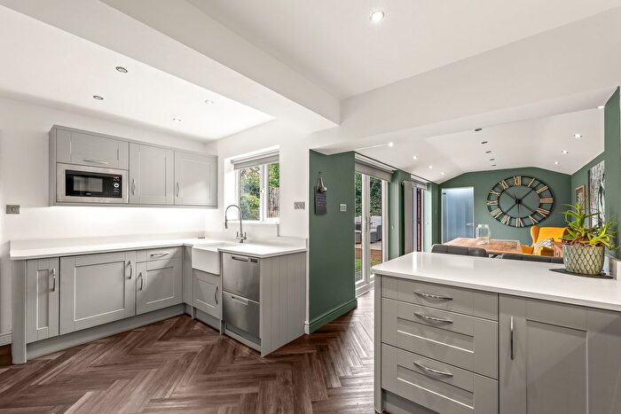4 Bedroom Detached House For Sale In Quarry Lane, Sheffield, S25