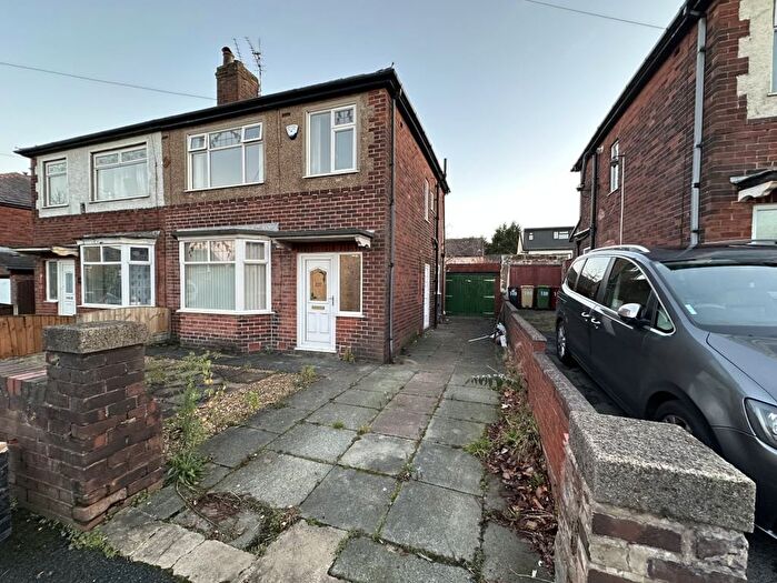 3 Bedroom Semi-Detached House For Sale In Lever Edge Lane, Bolton, BL3
