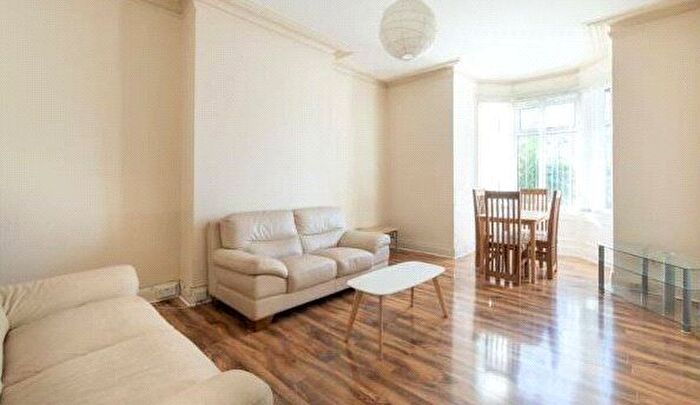 4 Bedroom Terraced House To Rent In Chillingham Road, Heaton, Newcastle Upon Tyne, NE6