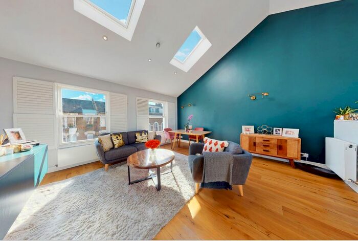 2 Bedroom Flat To Rent In Landor Road, London, SW9