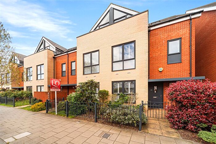 4 Bedroom Terraced House For Sale In Valley Road, Streatham, London, SW16