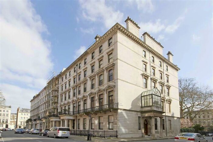 3 Bedroom Flat To Rent In Ennismore Gardens, London, SW7