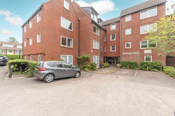 1 Bedroom Flat For Sale In Oakdene Close, Harrow, Pinner, HA5