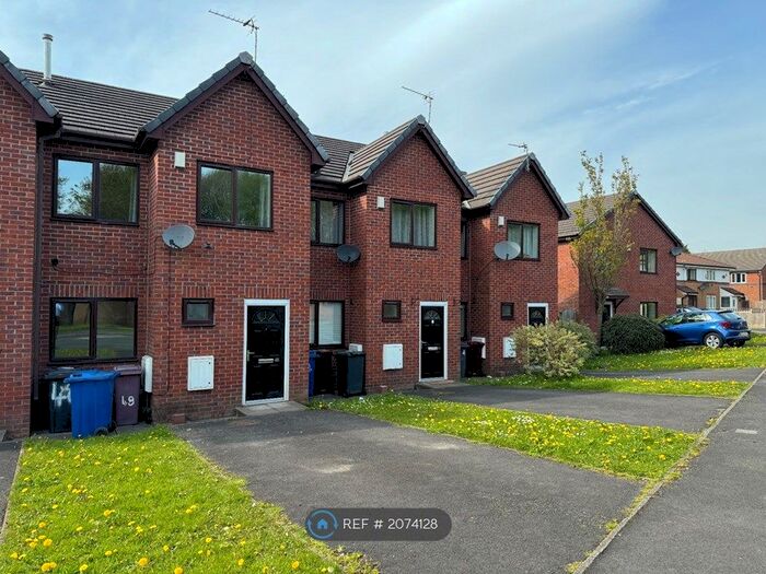 3 Bedroom Terraced House To Rent In Hamilton Street, Blackburn, BB2