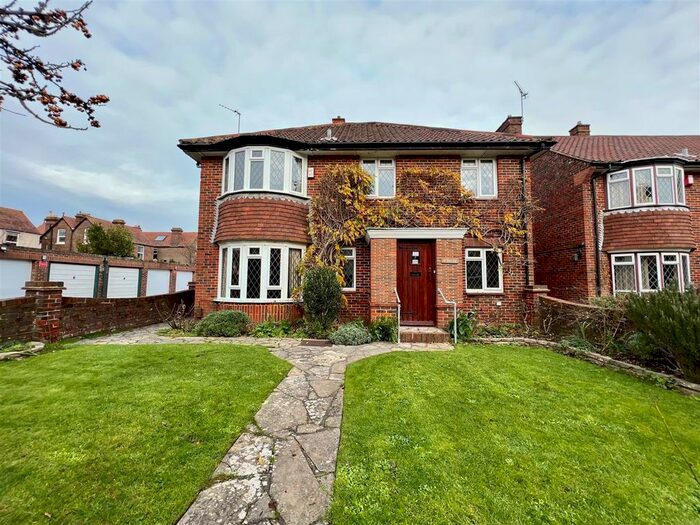 4 Bedroom Property To Rent In Dorrita Close, Southsea, PO4