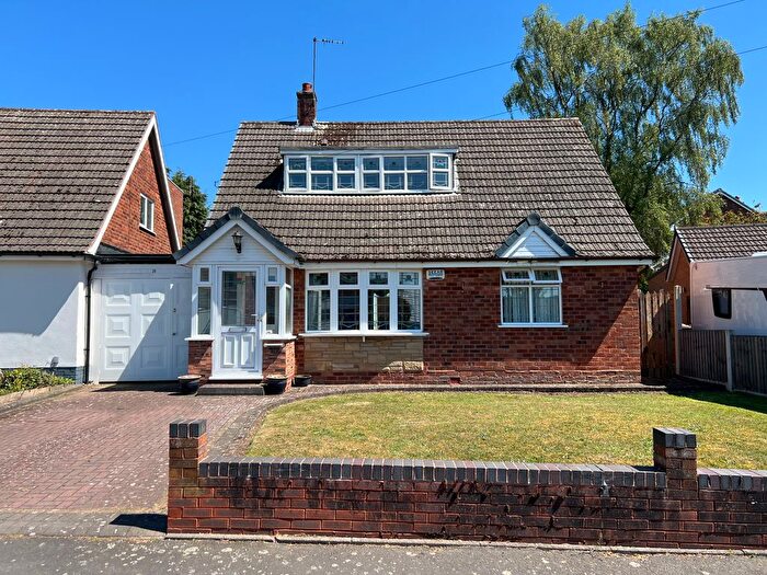 4 Bedroom Link Detached House For Sale In Gilwell Road, Cannock Wood, WS15