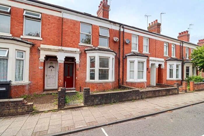 4 Bedroom Terraced House For Sale In Victoria Street, Wolverton, Milton Keynes, Buckinghamshire, MK12