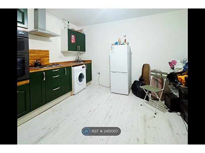 2 Bedroom Flat To Rent In Gloucester Road, Bishopston, Bristol, BS7