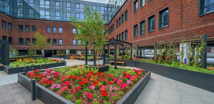 2 Bedroom Flat To Rent In Pembroke Broadway, Camberley, GU15