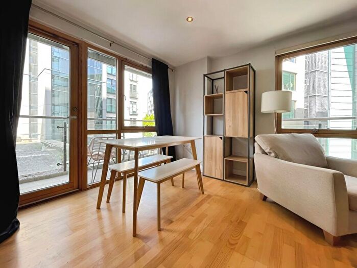 2 Bedroom Flat To Rent In McClintock House, The Boulevard, Leeds, West Yorkshire, LS10