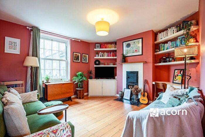 2 Bedroom Flat To Rent In Peckham Park Road, London, SE15