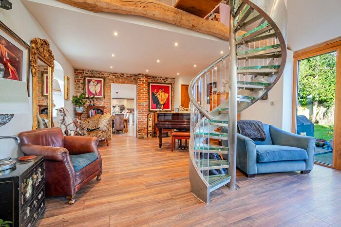 4 Bedroom Barn Conversion For Sale In Bullock Farm Lane, High Wycombe, HP14