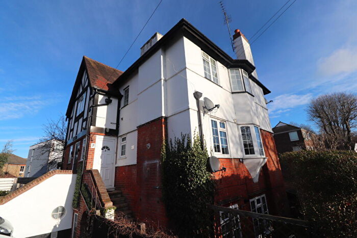 2 Bedroom Apartment To Rent In Brentwood - Warley, CM14