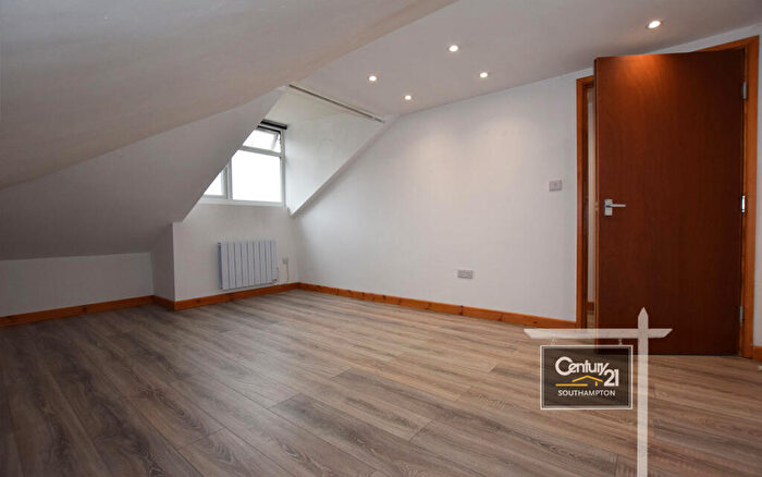 1 Bedroom Maisonette To Rent In |Ref: |, Clifton Road, Southampton, SO15