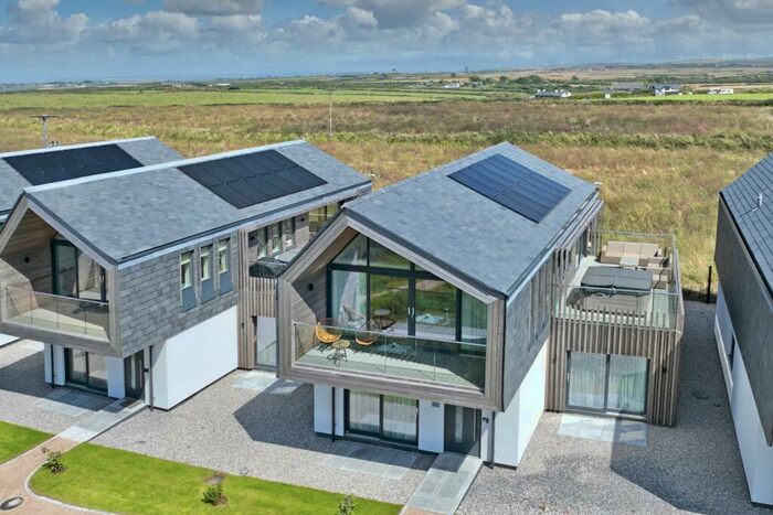 3 Bedroom House For Sale In Karn Havos, Nr Mawgan Porth, PL27