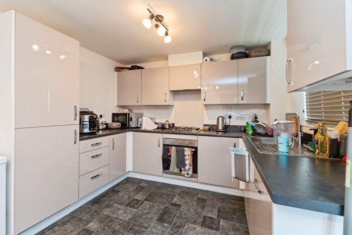 3 Bedroom Semi-detached House For Sale In Hazelwood Gardens, Middlesbrough, TS6