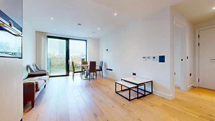 1 Bedroom Apartment To Rent In Clarendon Court, Golden Lane, Barbican, London, EC1Y