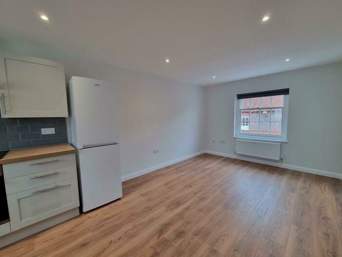 1 Bedroom Apartment To Rent In West St Helen Street, Abingdon, OX14