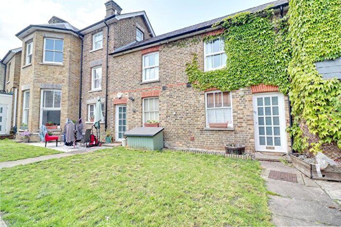 1 Bedroom Flat To Rent In - Knight Street, Sawbridgeworth, CM21