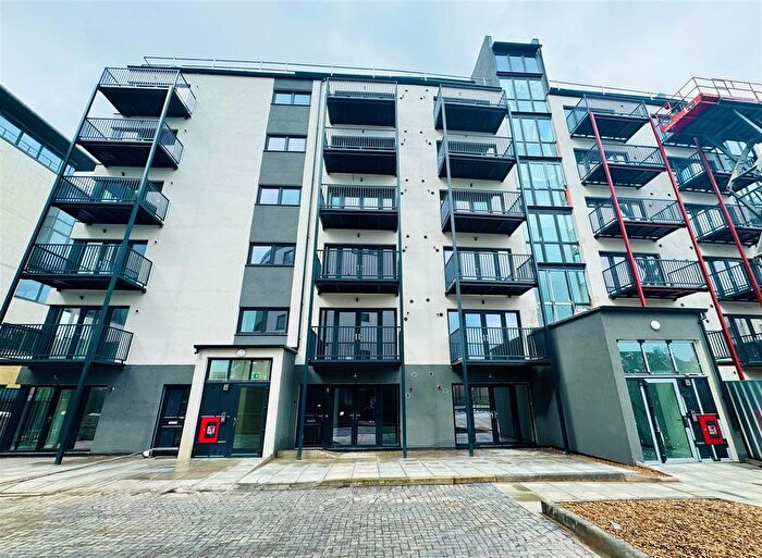 2 Bedroom Flat To Rent In Flat, Martin Court, Hastings, TN34
