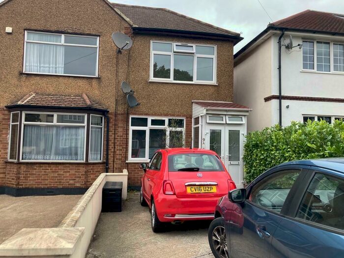 3 Bedroom House To Rent In St. Marys Lane, Upminster, RM14