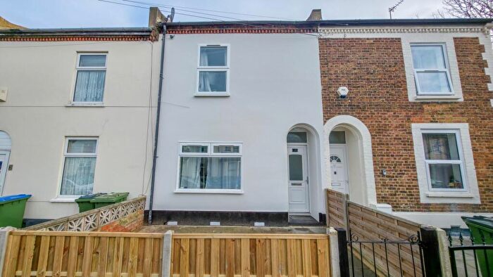 3 Bedroom Terraced House For Sale In Llanover Road, Plumstead, London, SE18