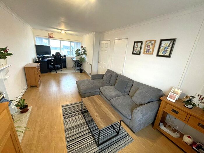 2 Bedroom Flat To Rent In Wesley Court, Torpoint, PL11