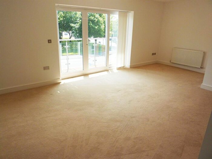 2 Bedroom Flat To Rent In Sutton Road, St Helens, WA9