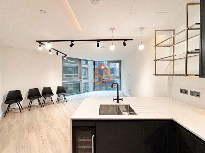 2 Bedroom Flat To Rent In Valencia Tower, Bollinder Place, London, EC1V