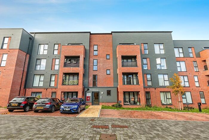 2 Bedroom Flat For Sale In Hawkfield Road, Bristol, BS13